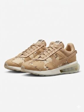 Nike Air Max- SE Desert Tan Sneakers